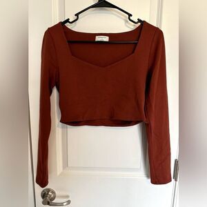 Babaton by Aritizia Long Sleeve Crop Top Size Large Burnt Orange